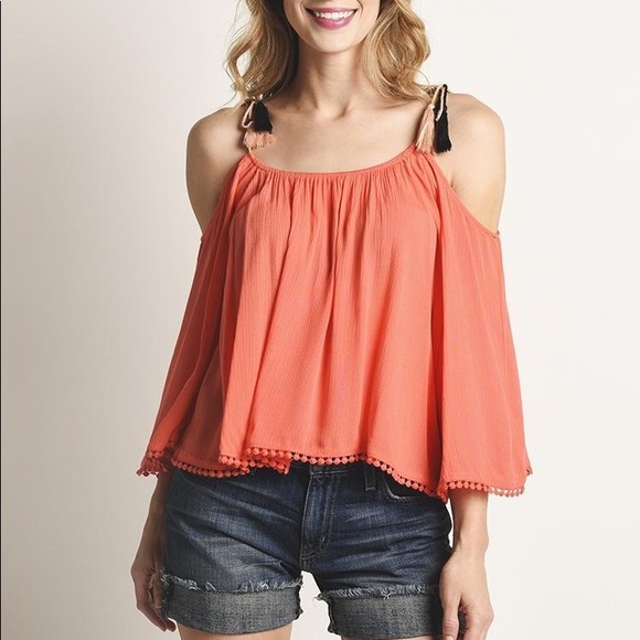 NWT Cupcakes and Cashmere Bettie top - Picture 2 of 6